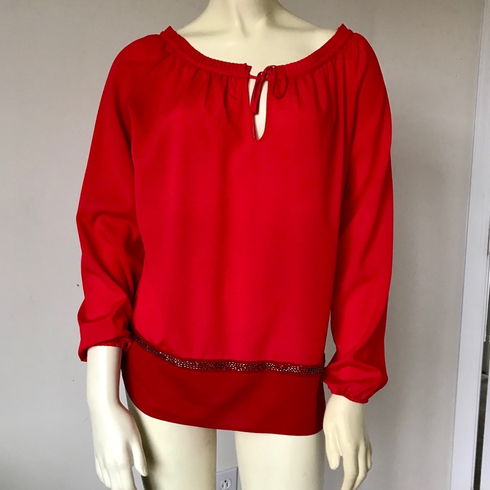 NY&Co red scoop neck top with tie and sequin band